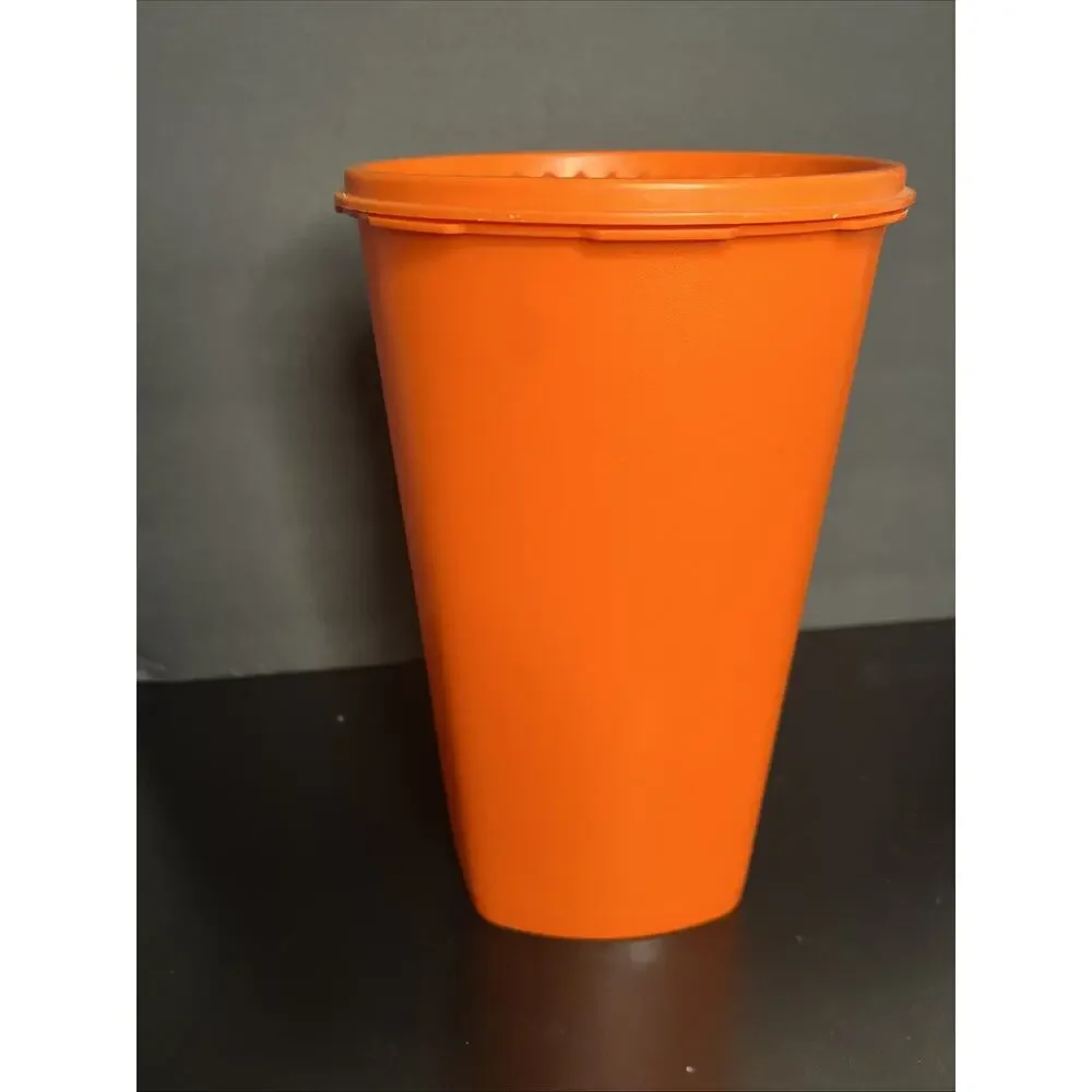 Tupperware 16 Cup Servalier 10.5